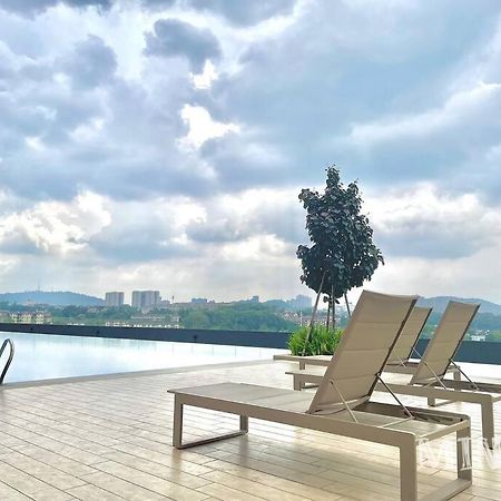 Netizen Near Mrt Couple Balcony Suite #31 Kampong Bukit Dukong Buitenkant foto